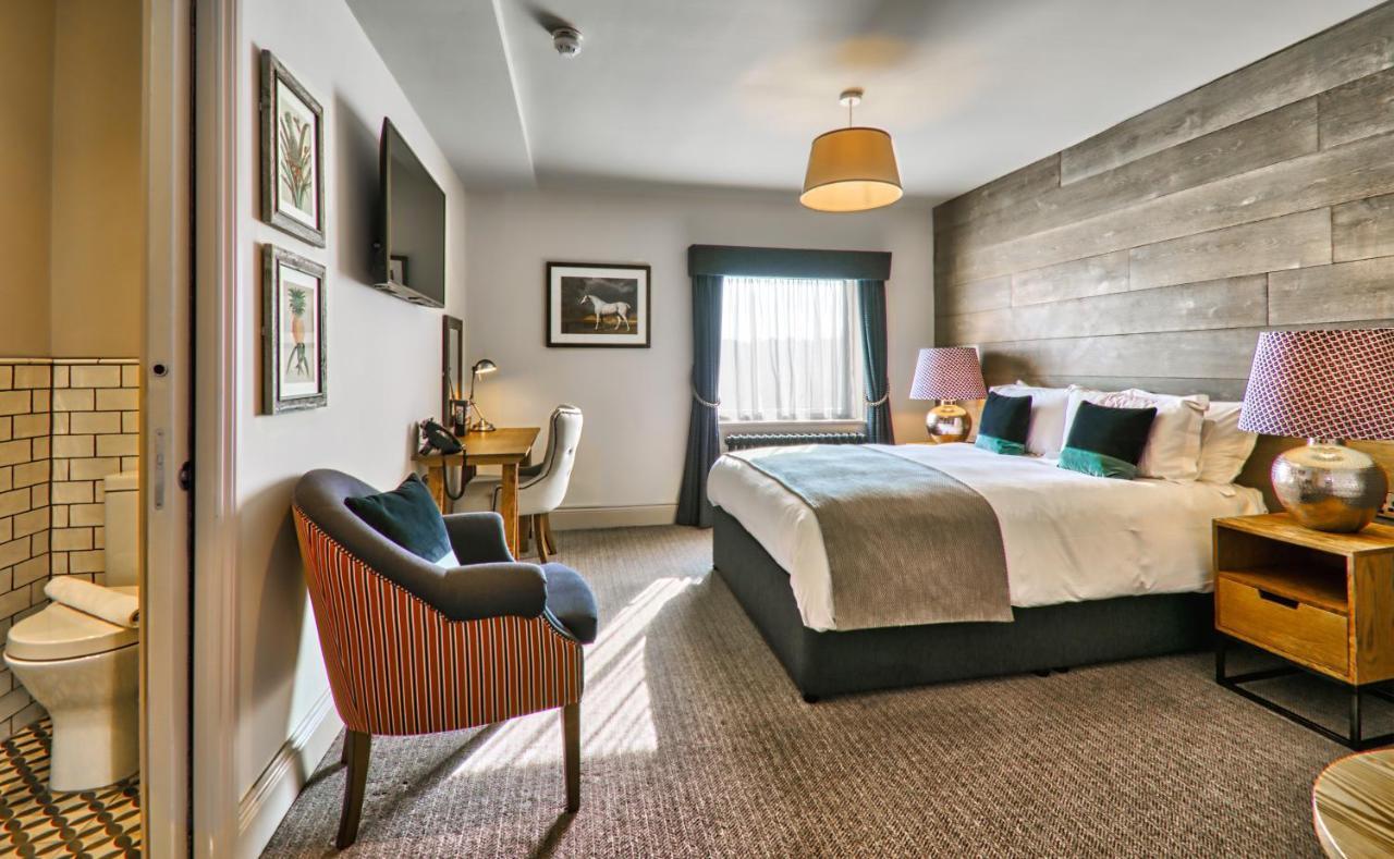 The Wellington Arms - Basingstoke-Reading Hotell Heckfield Exteriör bild