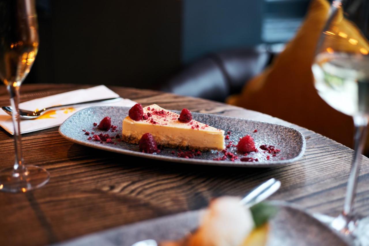 The Wellington Arms - Basingstoke-Reading Hotell Heckfield Exteriör bild