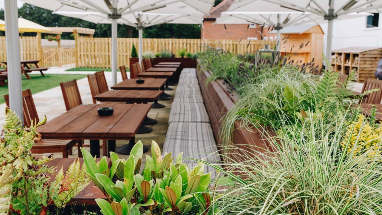 The Wellington Arms - Basingstoke-Reading Hotell Heckfield Exteriör bild