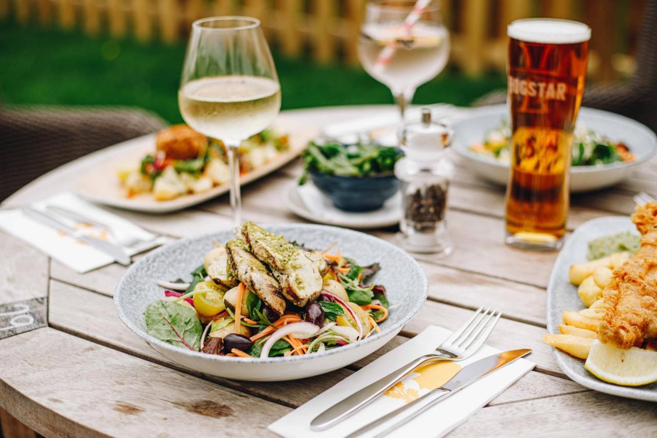 The Wellington Arms - Basingstoke-Reading Hotell Heckfield Exteriör bild